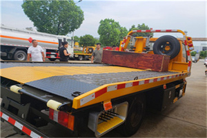 中牟附近拖车电话号码服务